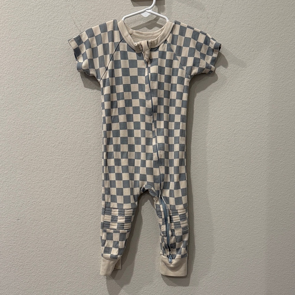 Goumi Blue and Creamy Beige‎ Checkered Kids Footie Size 12-18 Months